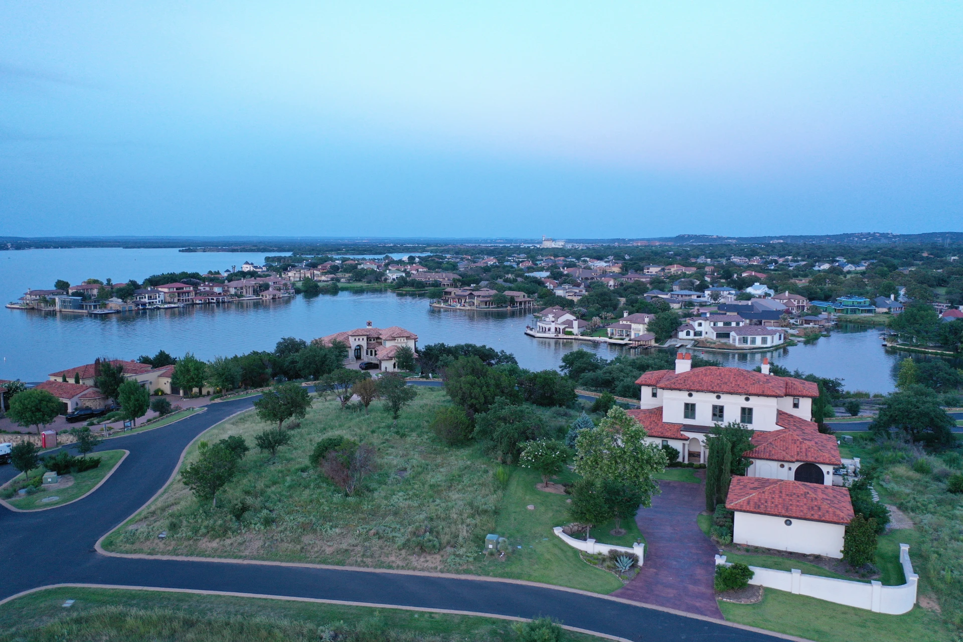 H ermoso Lago Waterfront Homes, Lots & Real Estate for sale in Lago Escondido